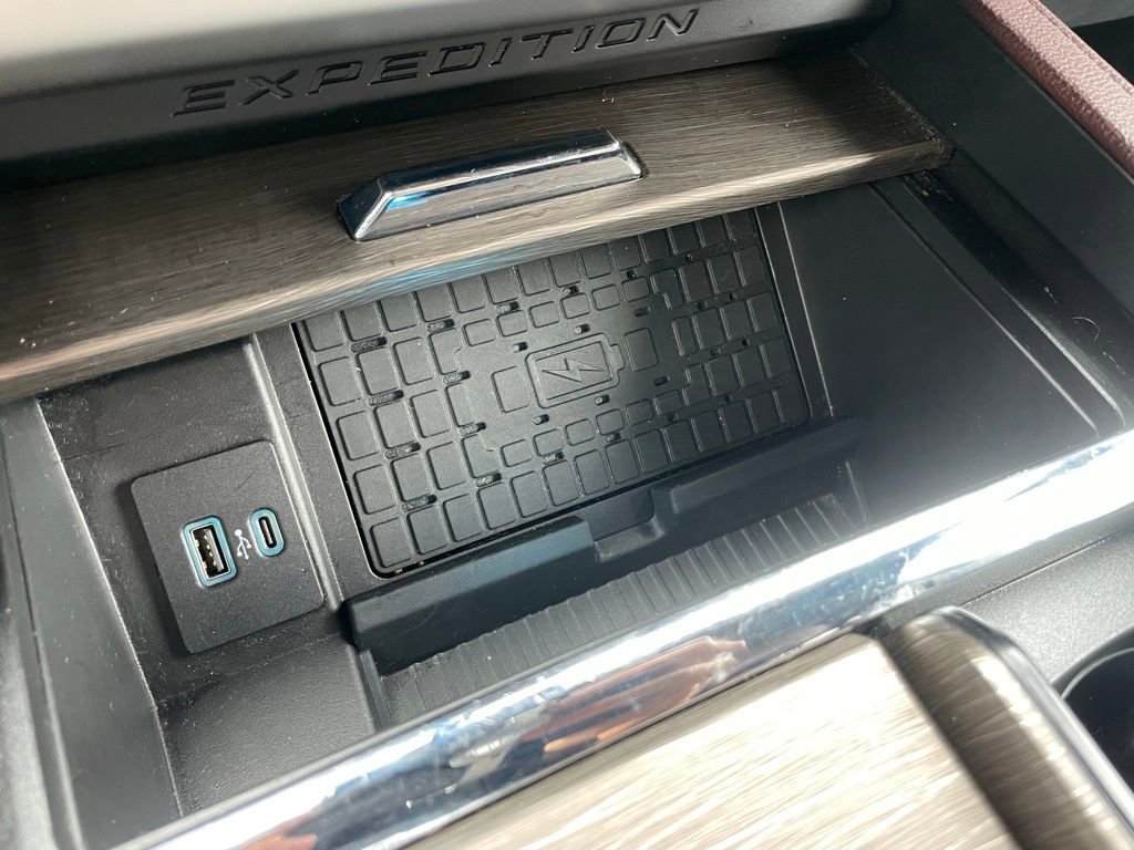 Used 2024 Ford Expedition Max Limited AWD/4WD image 13