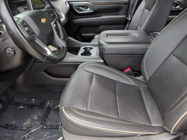 Used 2023 Chevrolet Suburban Premier AWD/4WD image 24