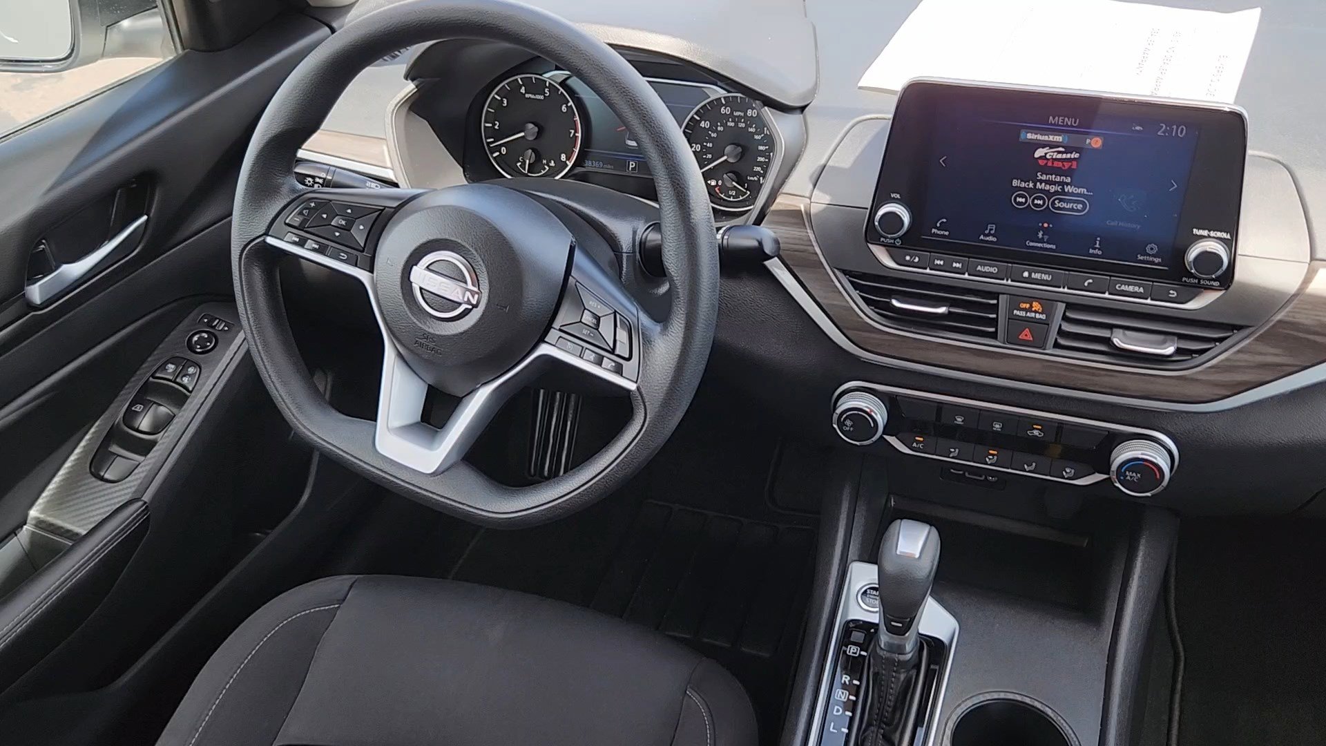 Used 2025 Nissan Altima 2.5 SV FWD image 5