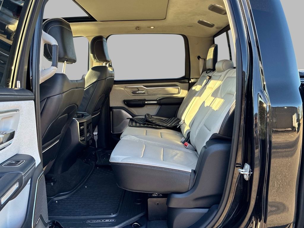 Used 2022 RAM 1500 Limited AWD/4WD image 15