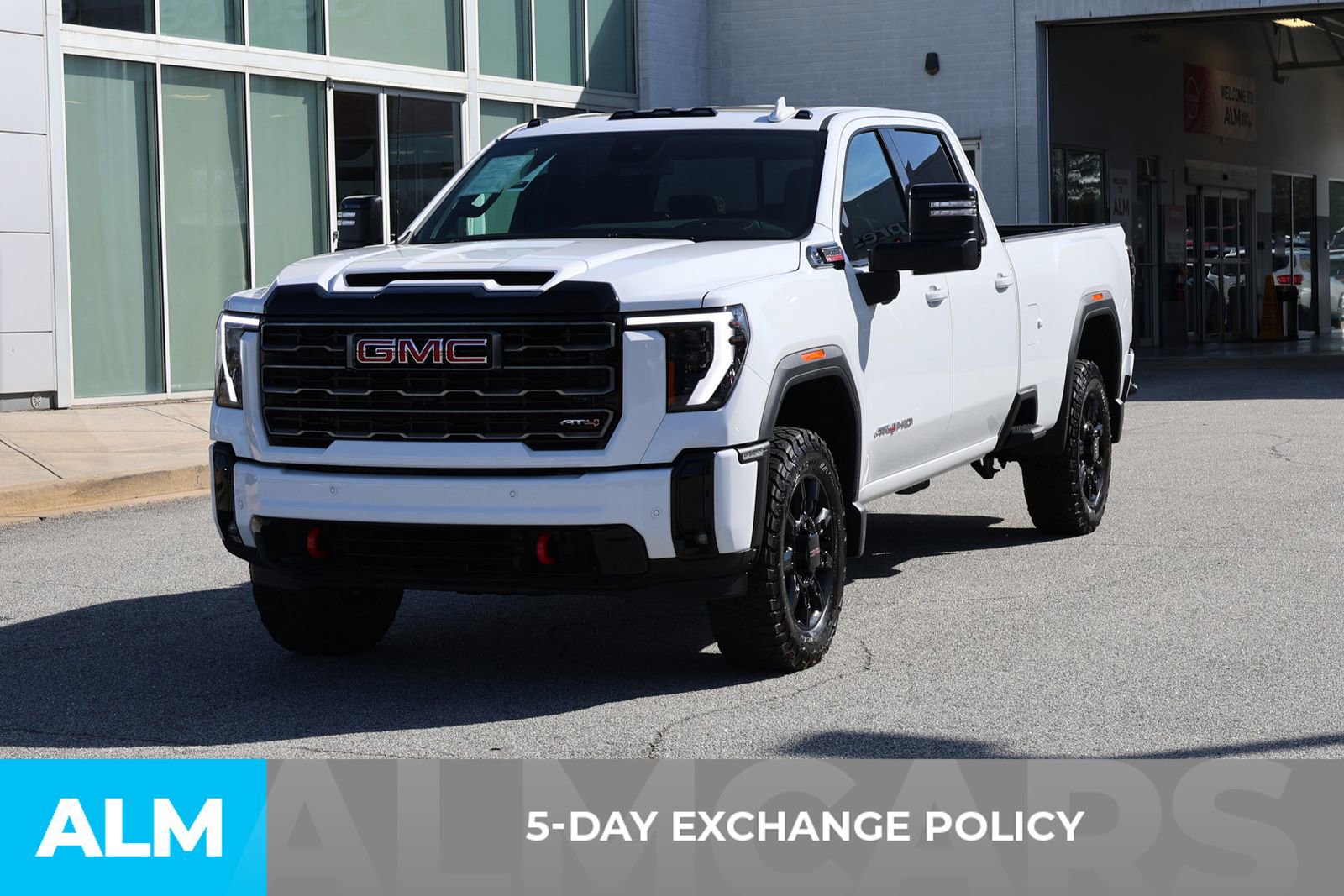 Used 2026 GMC Sierra 2500 AT4 image 3