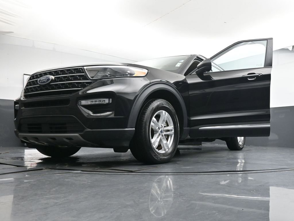 Used 2023 Ford Explorer XLT w/ Equipment Group 202A image 37