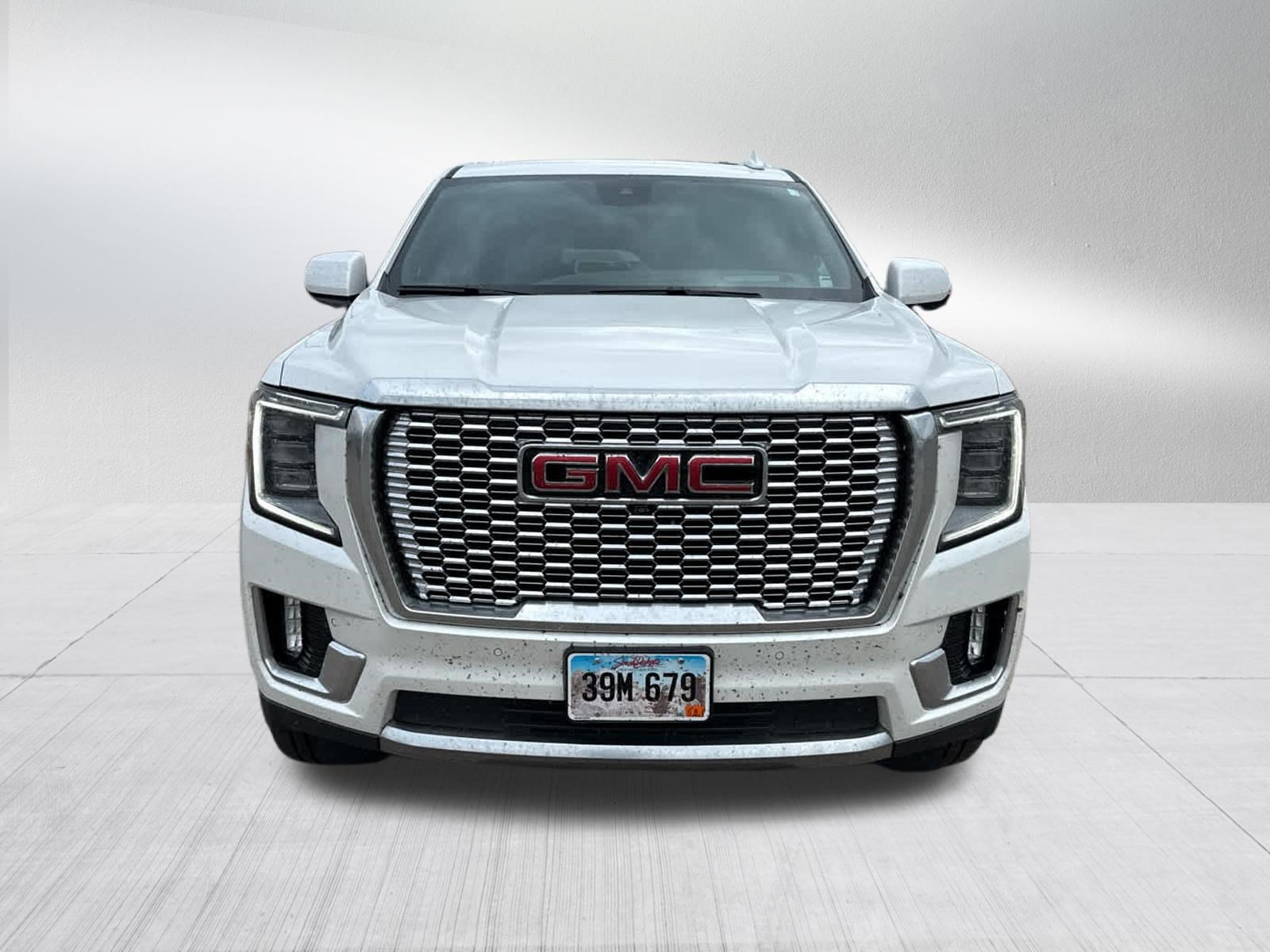 Used 2023 GMC Yukon XL Denali w/ Denali Reserve Package AWD/4WD image 3