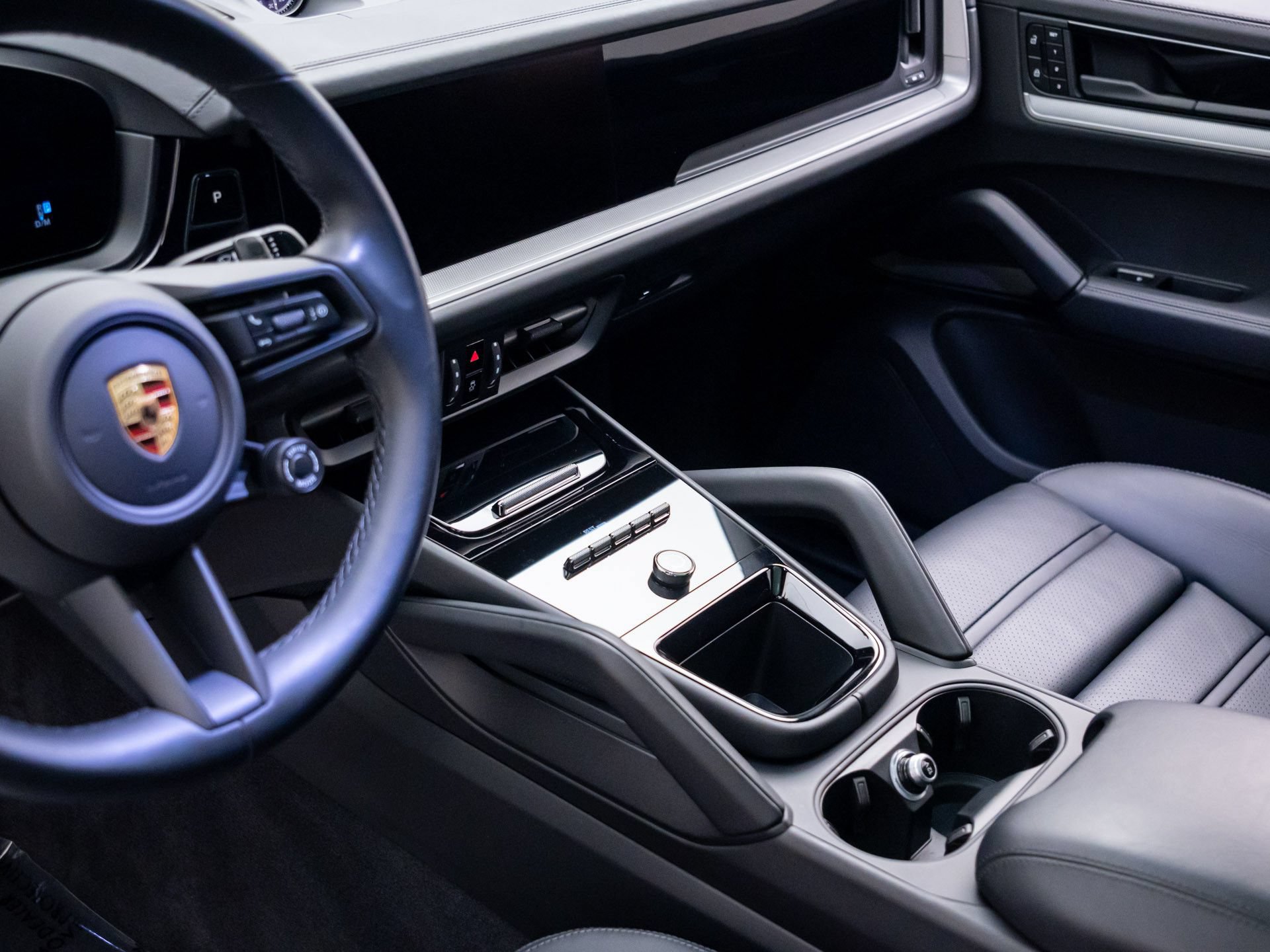 Used 2024 Porsche Cayenne Coupe AWD/4WD image 12
