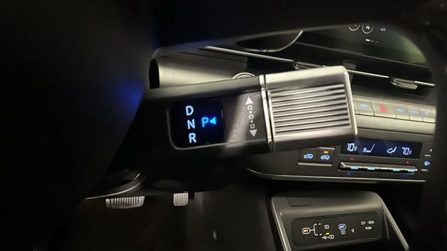 Certified 2025 Hyundai Kona SEL AWD/4WD image 20