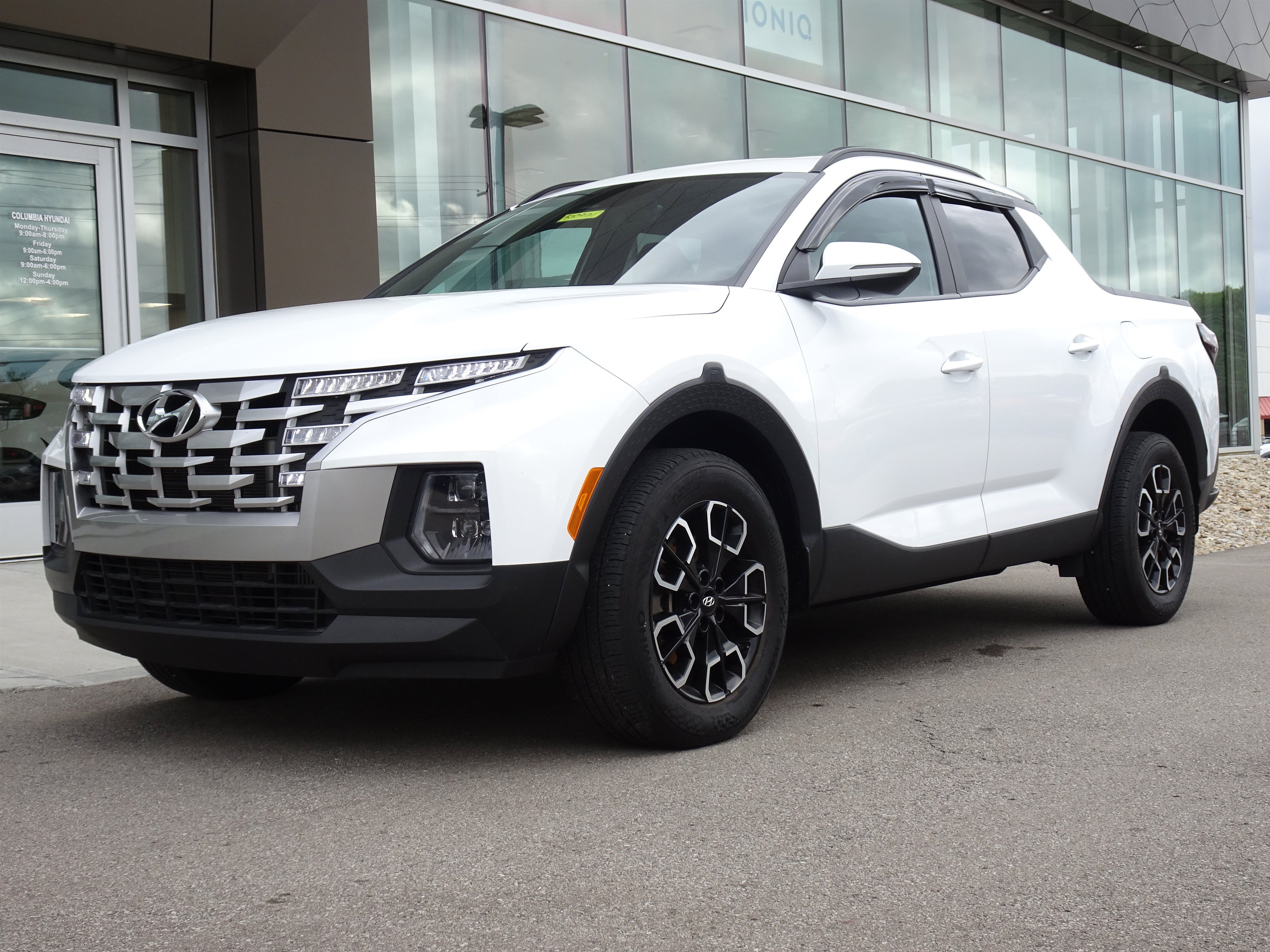 Used 2022 Hyundai Santa Cruz SEL Premium AWD/4WD image 1
