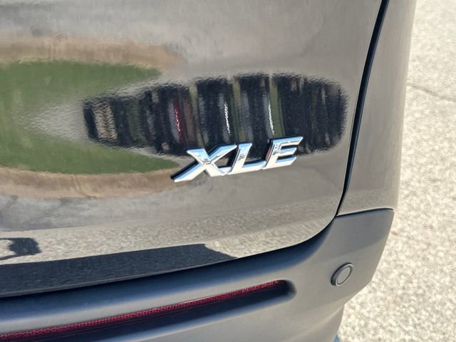 New 2026 Toyota Sienna XLE image 6