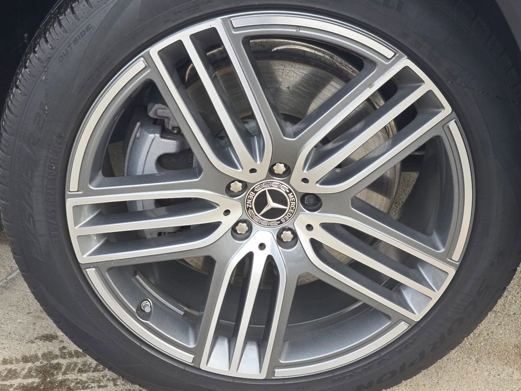 Certified 2025 Mercedes-Benz GLS 450 4MATIC image 10