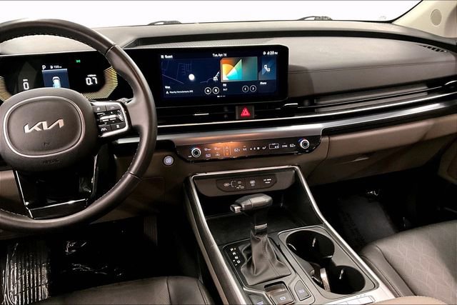 Used 2025 Kia Carnival image 7