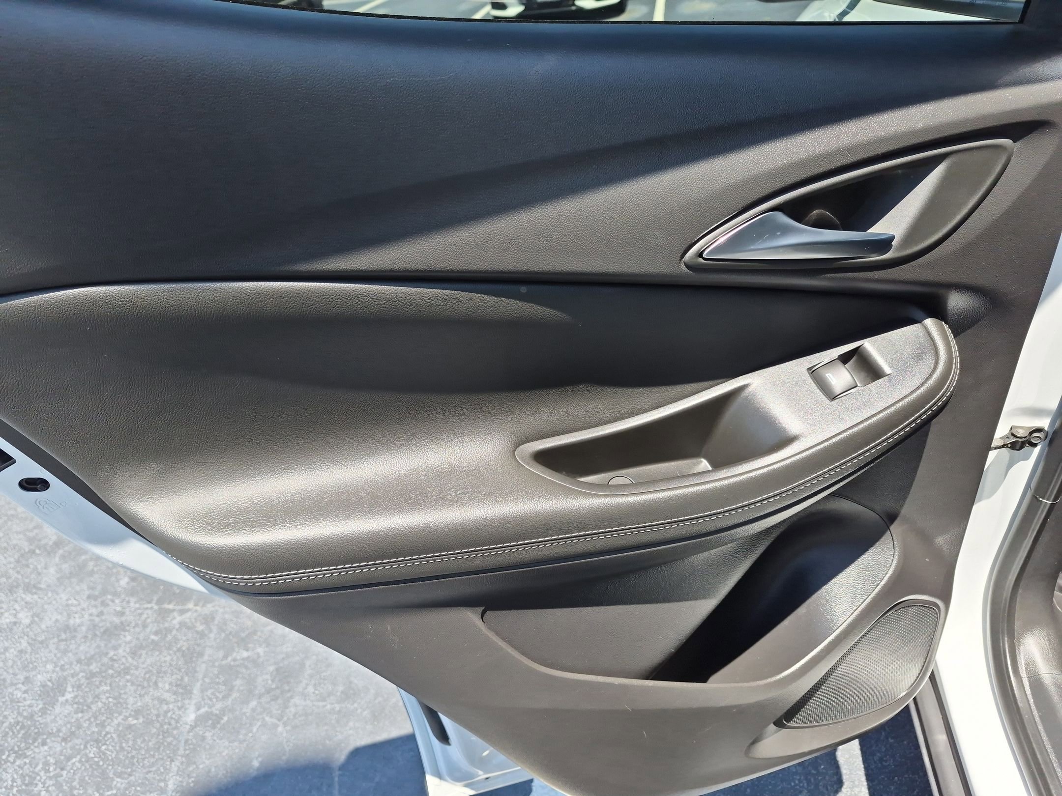 Used 2025 Buick Encore GX Preferred FWD image 28