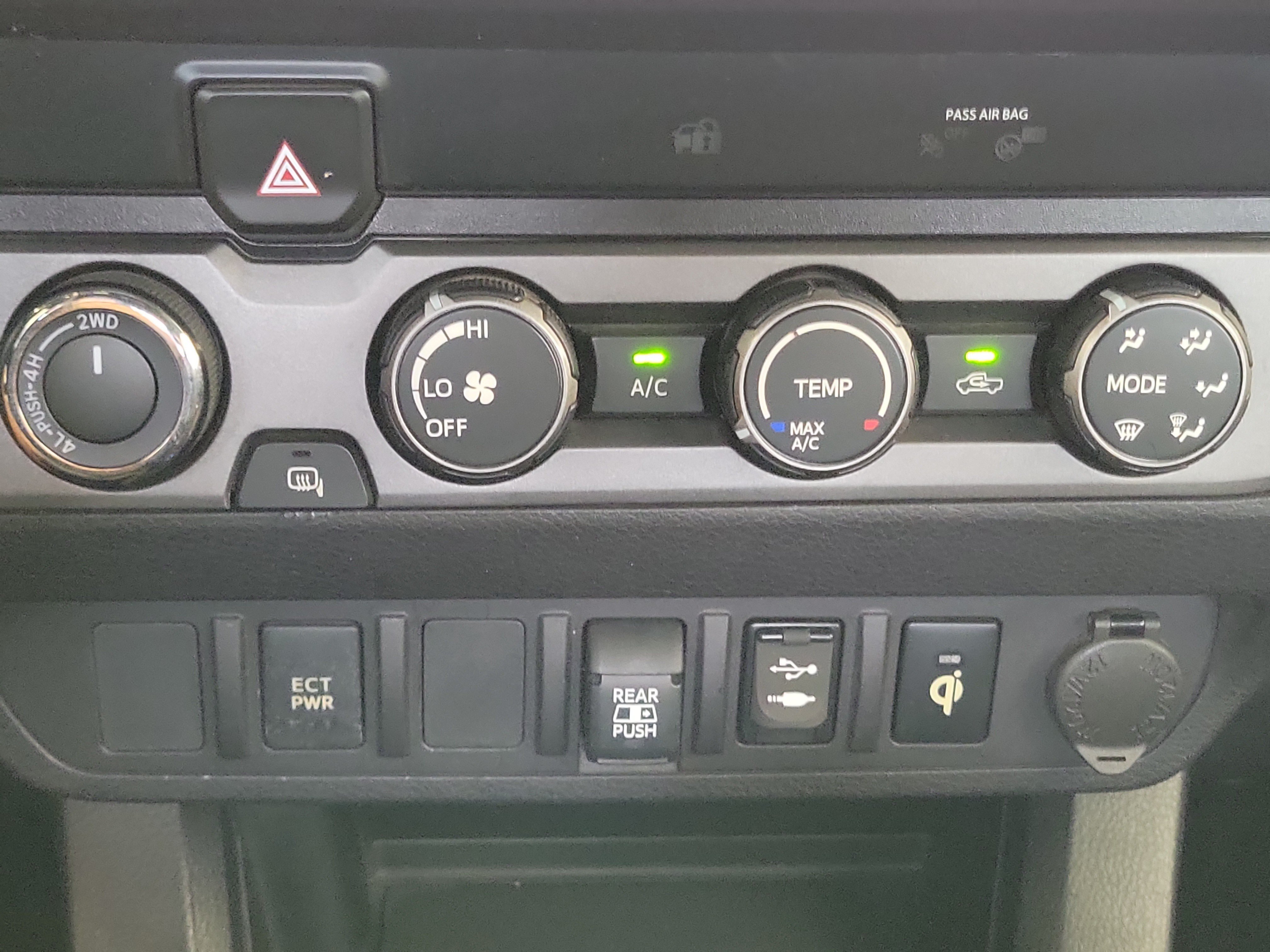 Used 2019 Toyota Tacoma TRD Off-Road AWD/4WD image 23