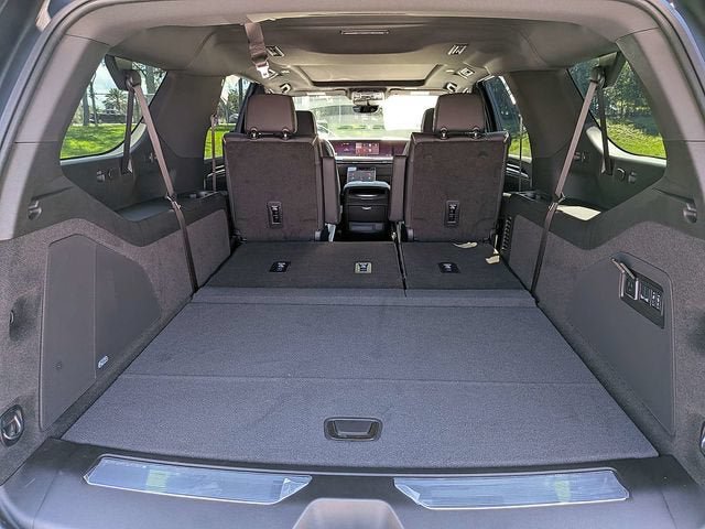 New 2026 Cadillac Escalade ESV Sport w/ Touring Package AWD/4WD image 12