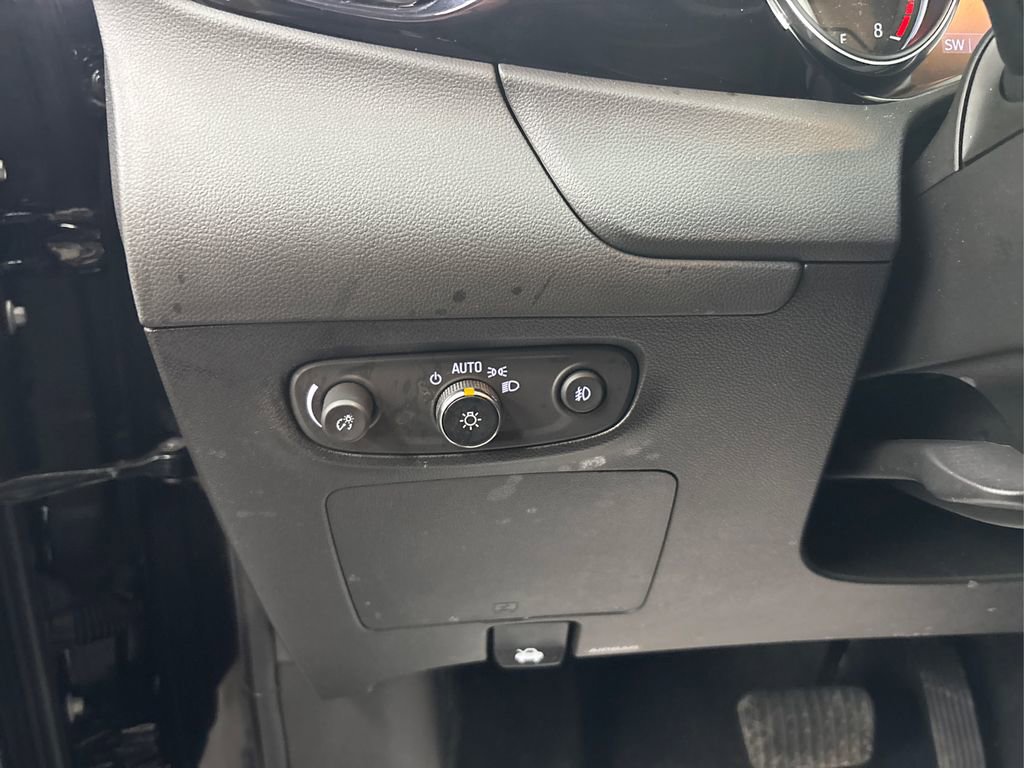 Used 2023 Buick Encore GX Essence w/ Experience Buick Package image 37