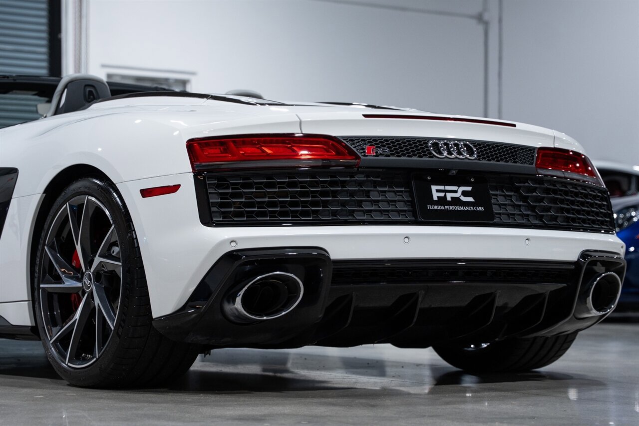 Used 2021 Audi R8 V10 RWD image 18