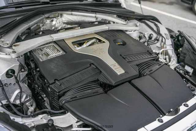 Used 2021 Aston Martin DBX AWD/4WD image 17