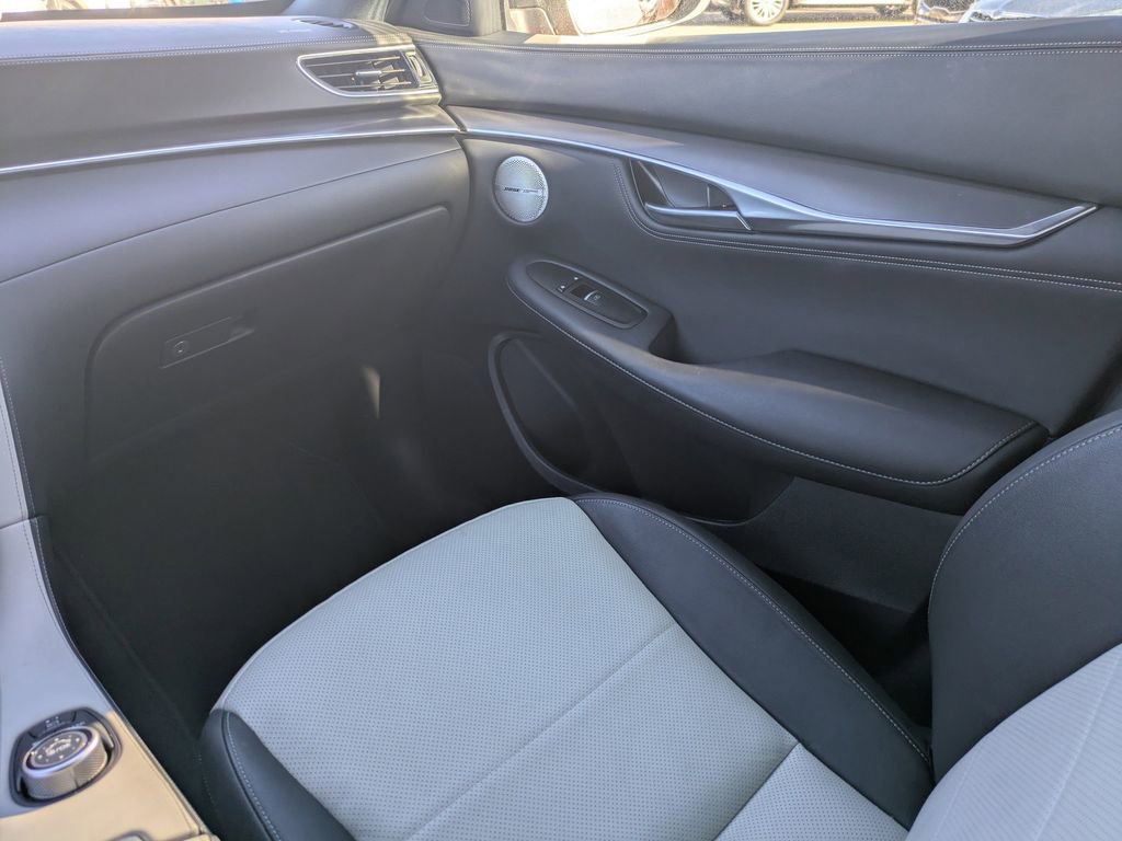 Certified 2025 INFINITI QX55 Essential image 17