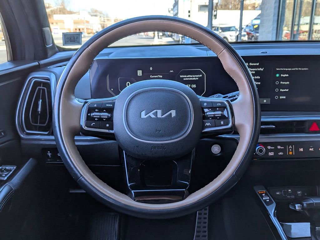 Certified 2024 Kia Sorento SX Prestige w/ Olive Brown Leather Package image 15