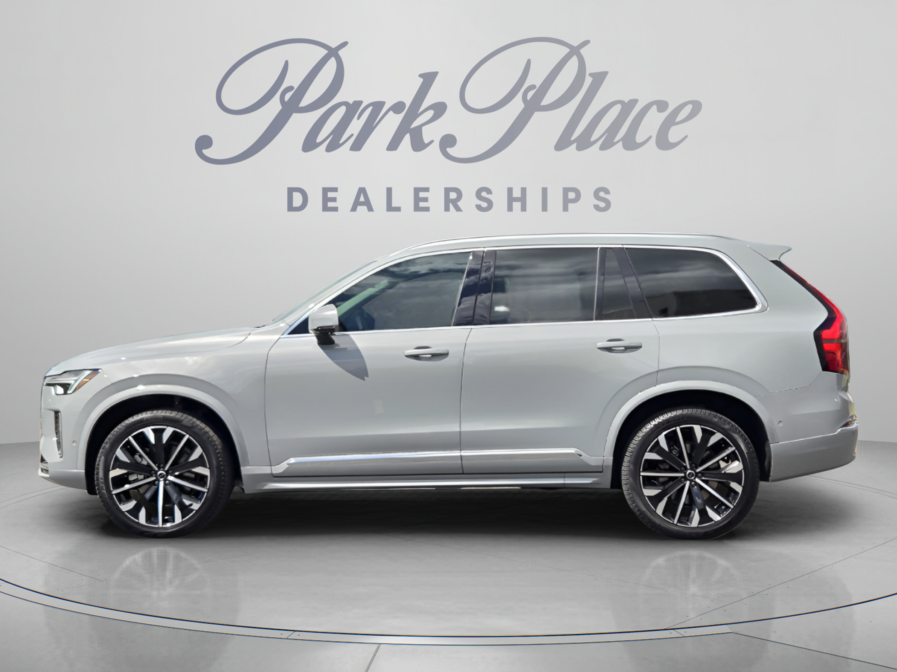 Used 2026 Volvo XC90 B6 Ultra w/ Protection Package AWD/4WD image 2