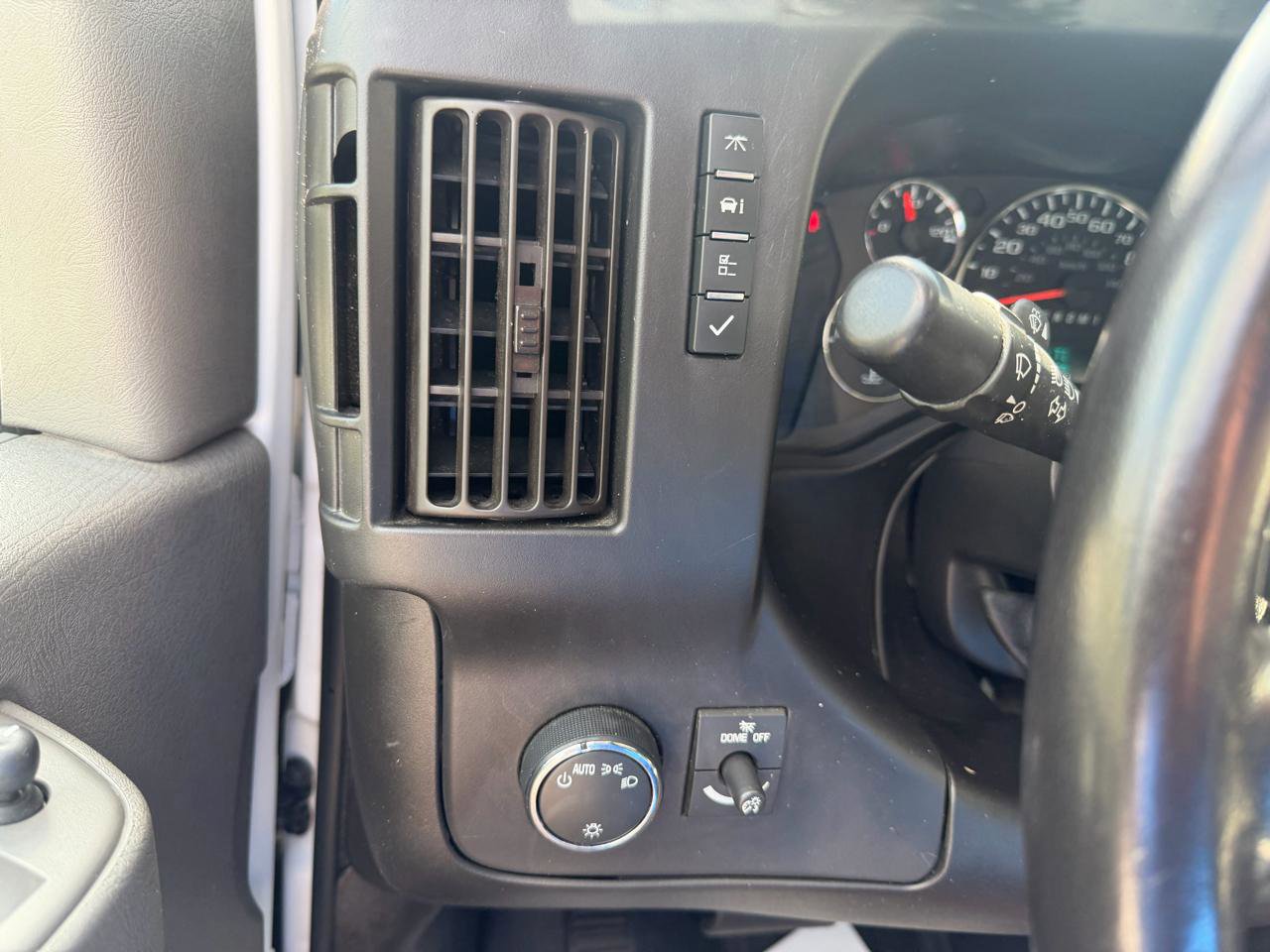 Used 2022 GMC Savana 2500 Extended w/ Driver Convenience Package RWD image 21