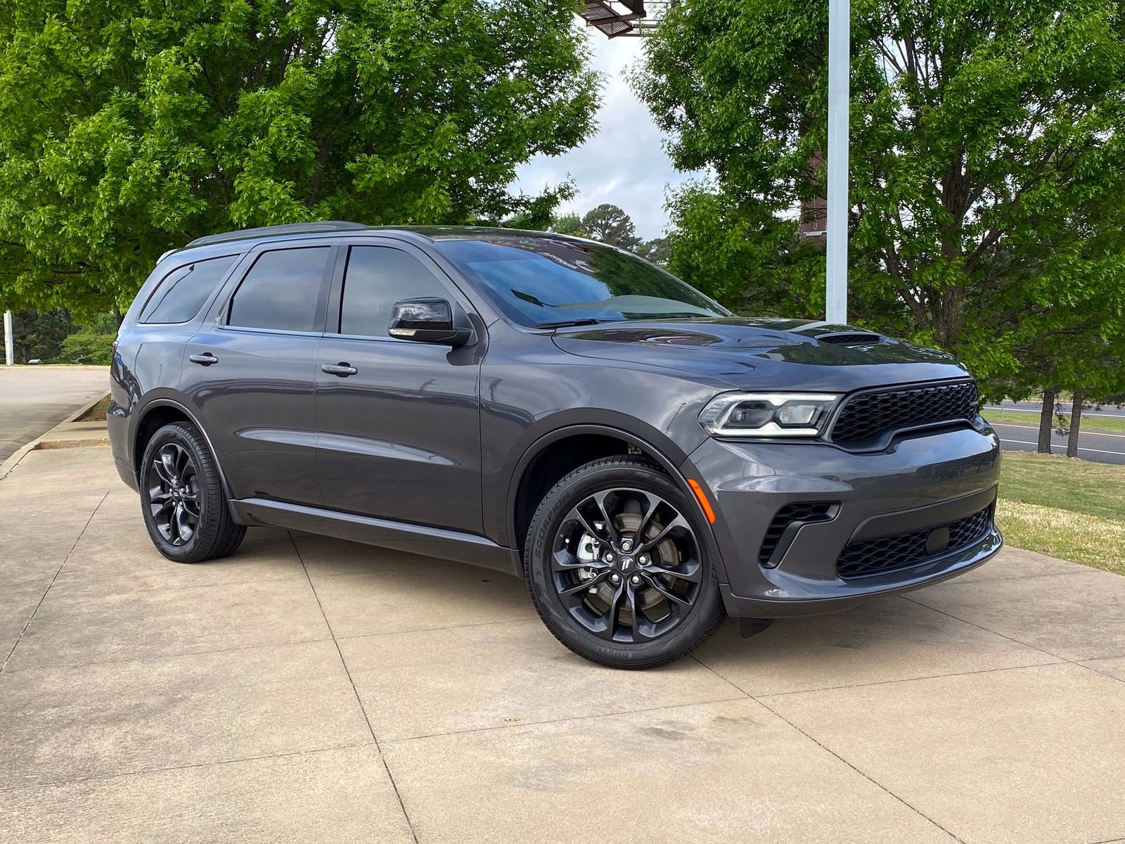 Used 2024 Dodge Durango GT image 1