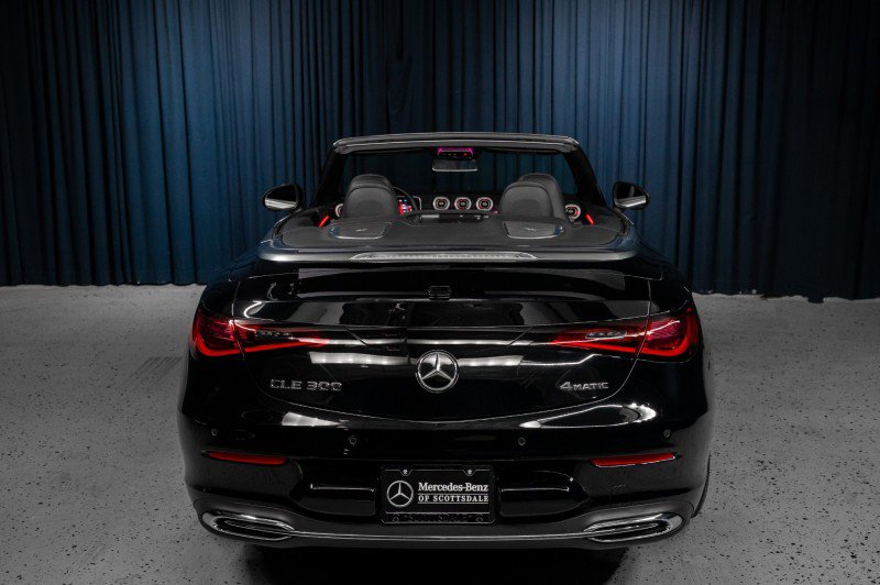 Used 2025 Mercedes-Benz CLE 300 4MATIC Cabriolet image 11
