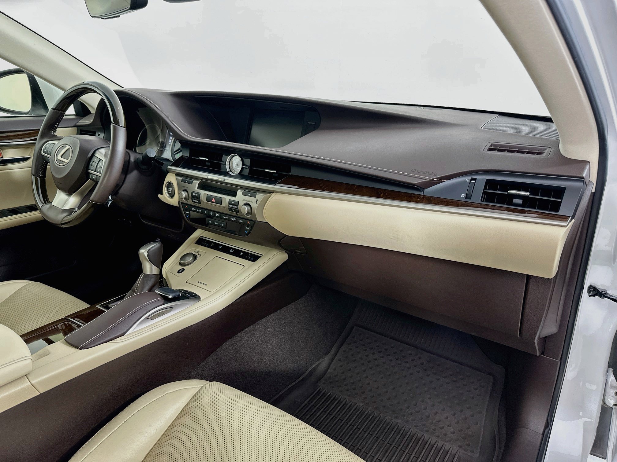Used 2017 Lexus ES 350 w/ Luxury Package FWD image 29