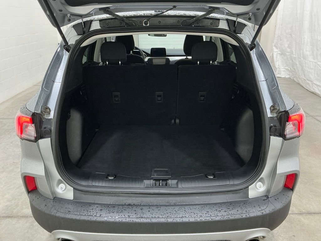 Used 2022 Ford Escape SE image 23