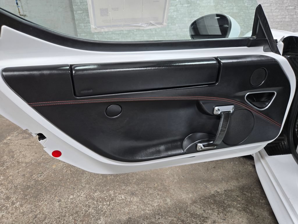 Used 2018 Alfa Romeo 4C Spider RWD image 10