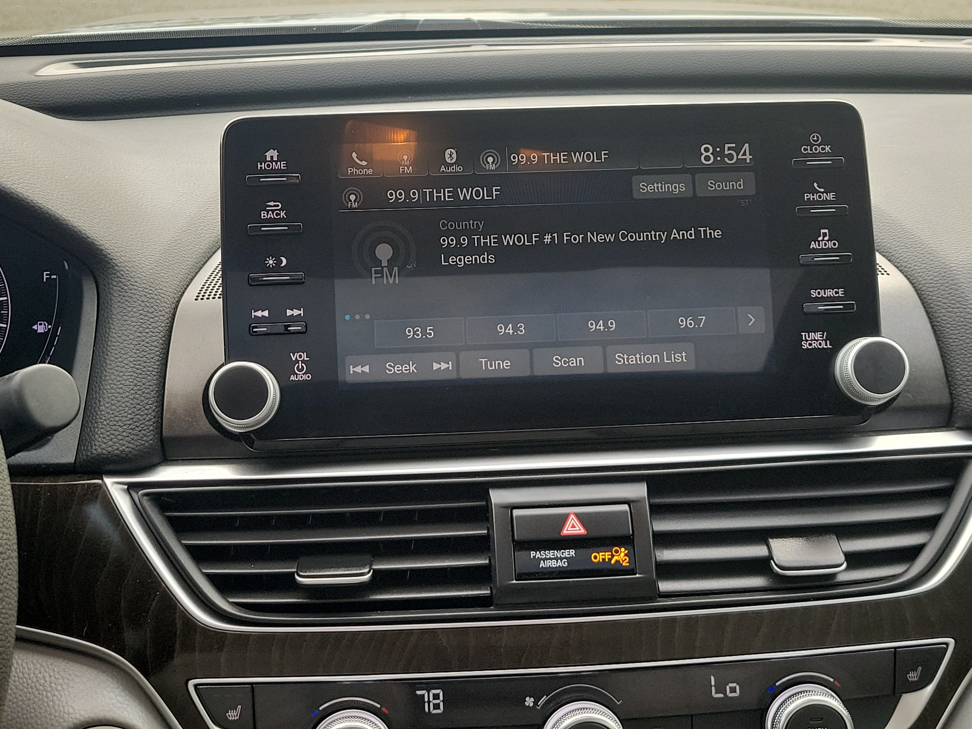 Used 2018 Honda Accord EX image 24