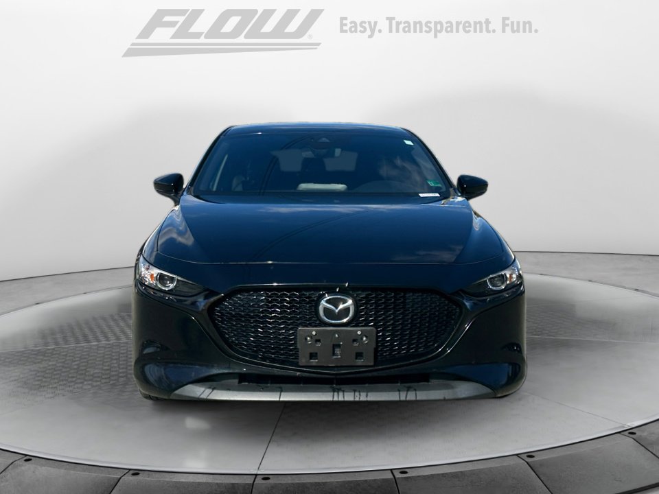 Used 2019 MAZDA MAZDA3 Hatchback w/ Preferred Package image 2