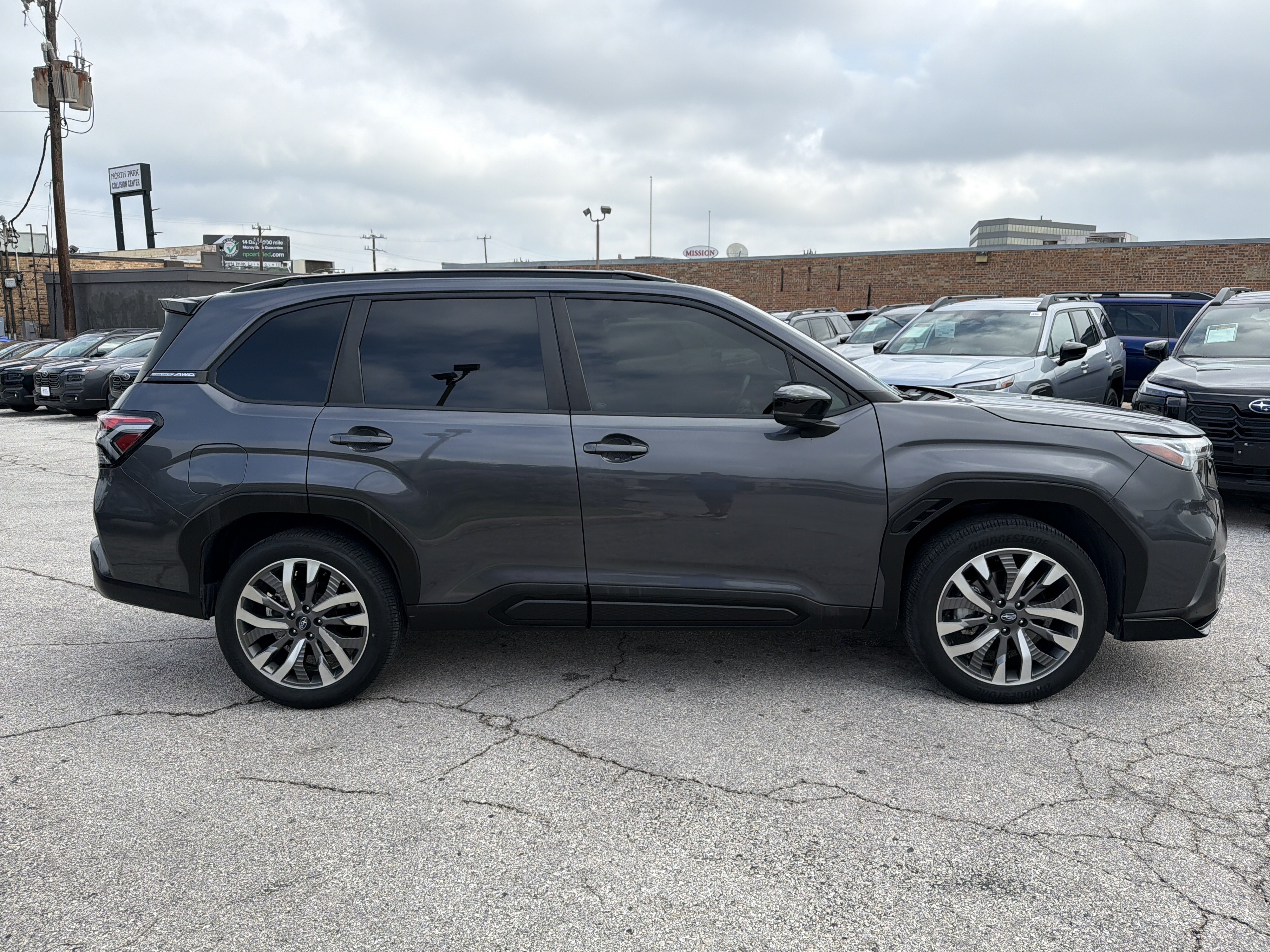 Certified 2025 Subaru Forester Touring AWD/4WD image 3
