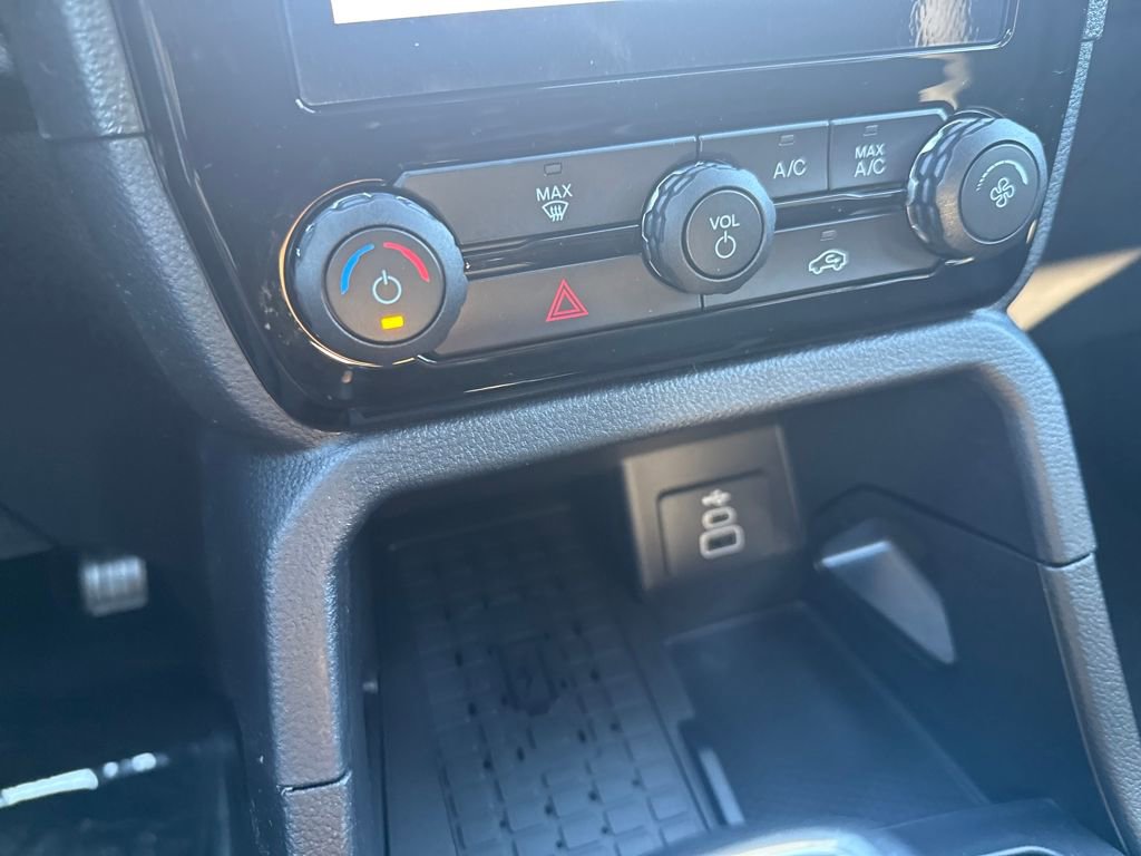 New 2025 Ford Ranger XLT w/ FX4 Off-Road Package AWD/4WD image 9