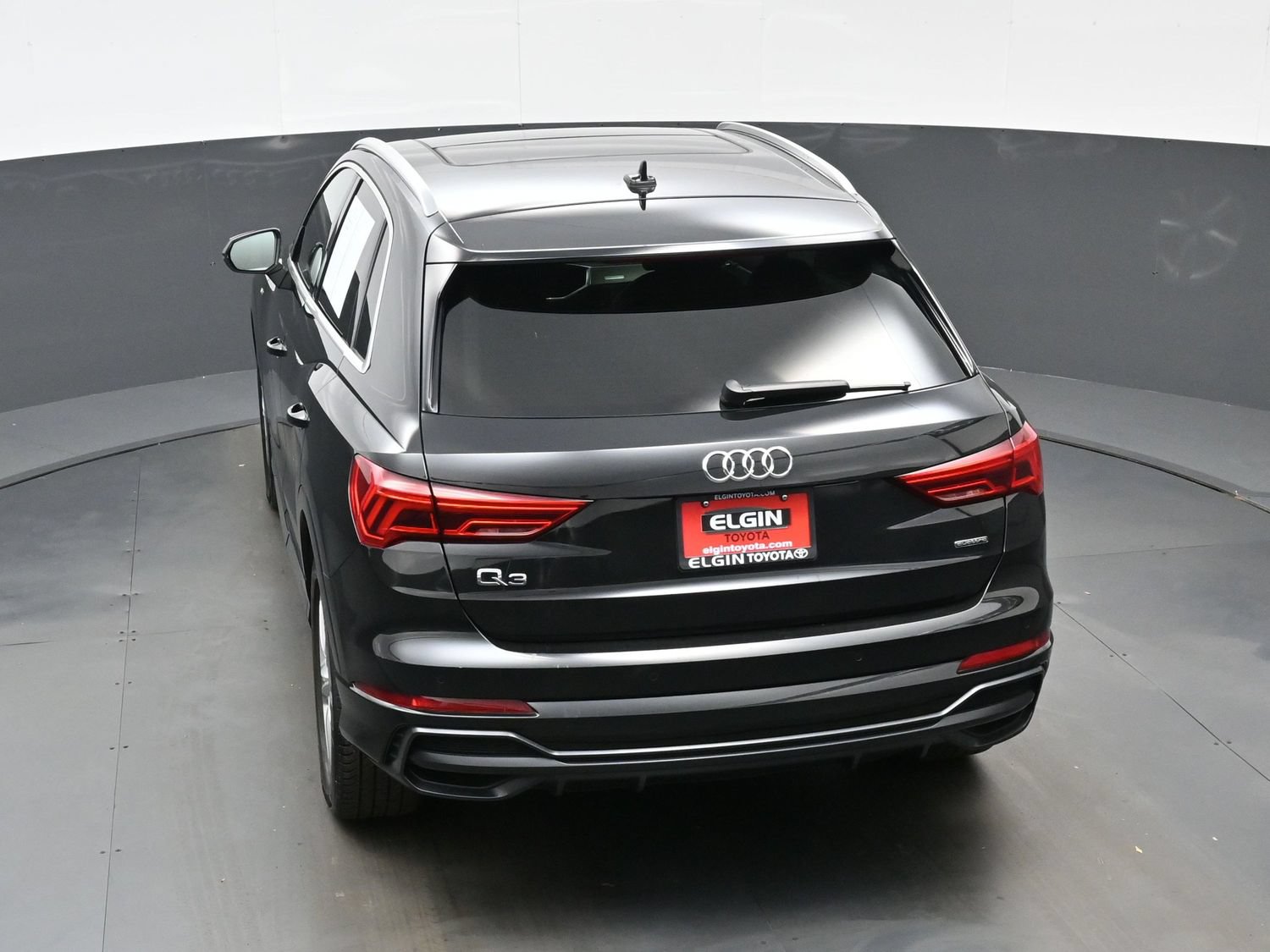 Used 2022 Audi Q3 2.0T Premium Plus w/ Premium Plus Package AWD/4WD image 40