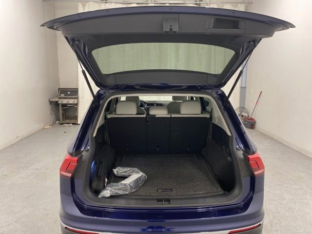 Used 2023 Volkswagen Tiguan SE image 36