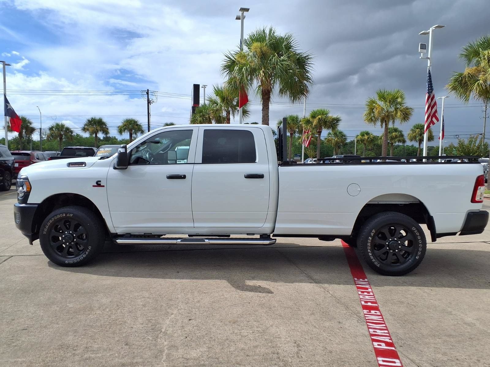 Used 2024 RAM 2500 Tradesman w/ Convenience Group AWD/4WD image 9