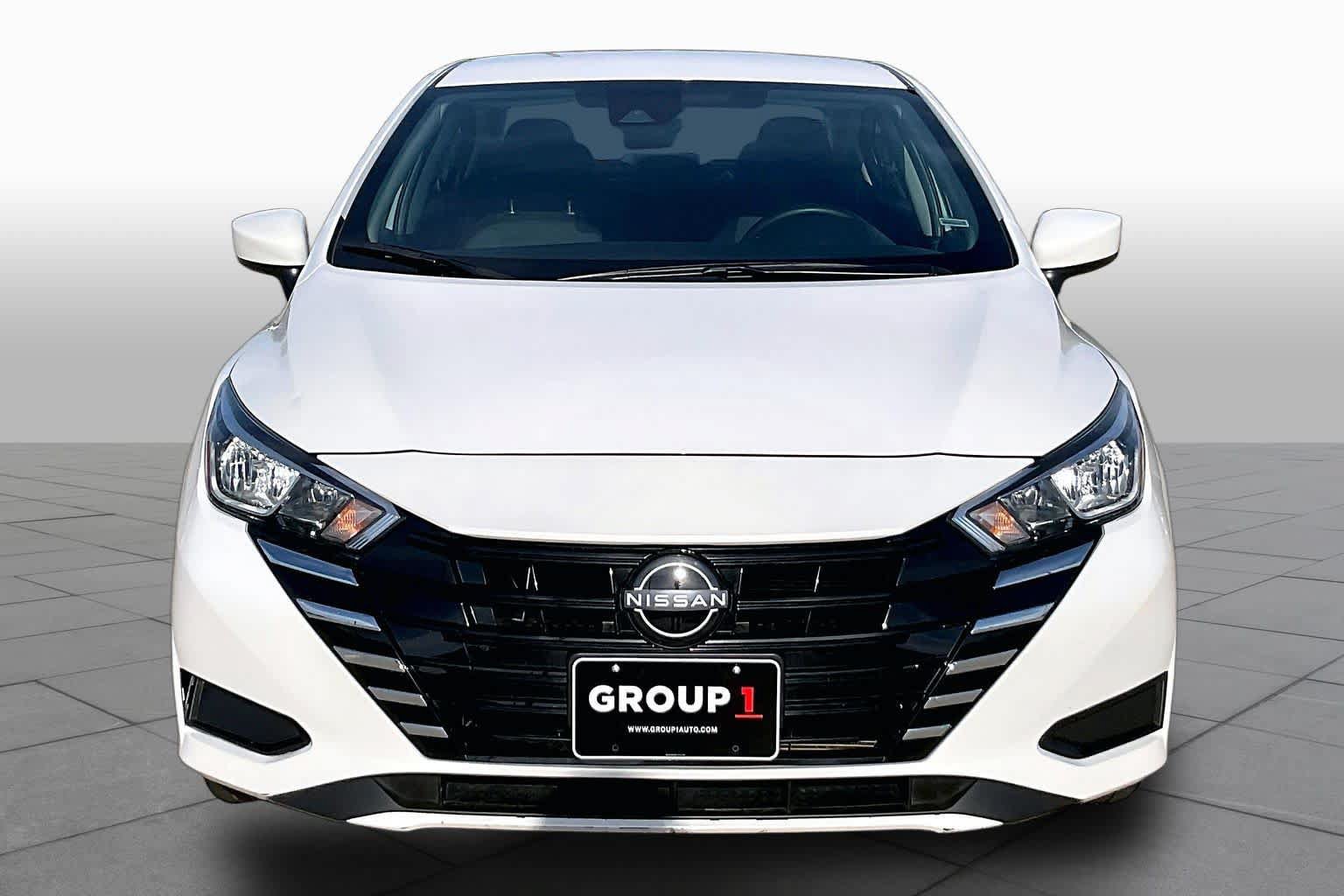 Used 2024 Nissan Versa SV w/ Trunk Package FWD image 4