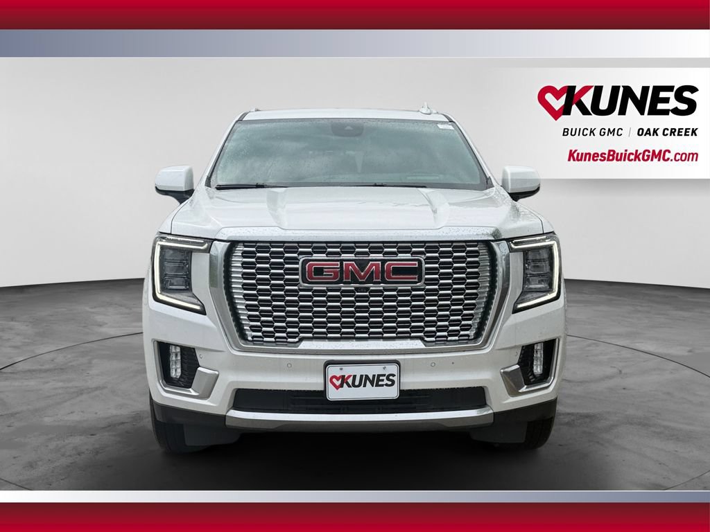 Used 2024 GMC Yukon Denali AWD/4WD image 3