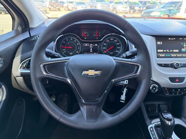 Used 2018 Chevrolet Cruze LS FWD image 10