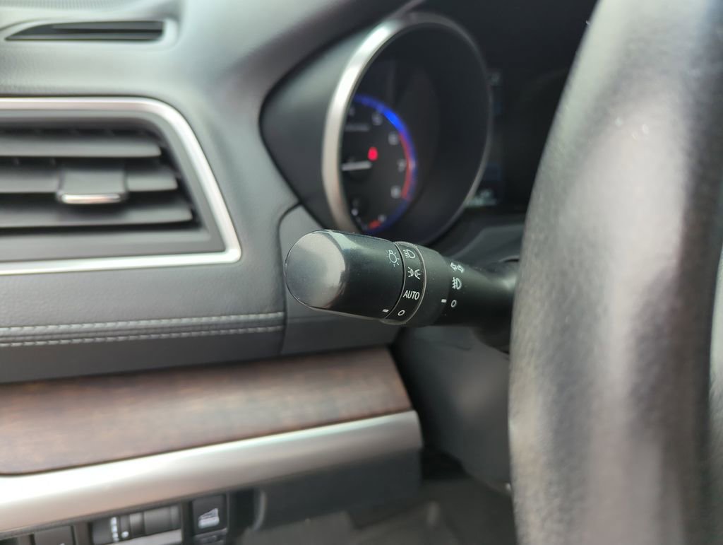 Used 2019 Subaru Outback 2.5i Limited AWD/4WD image 21