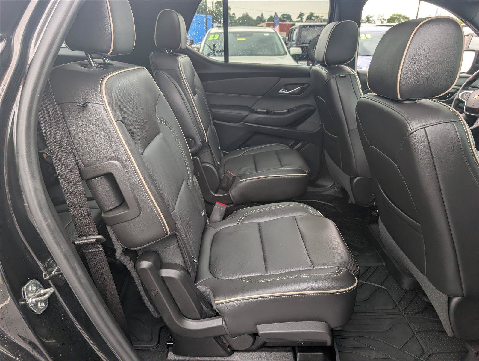 Used 2023 Chevrolet Traverse Premier w/ LPO, Floor Liner Package AWD/4WD image 12