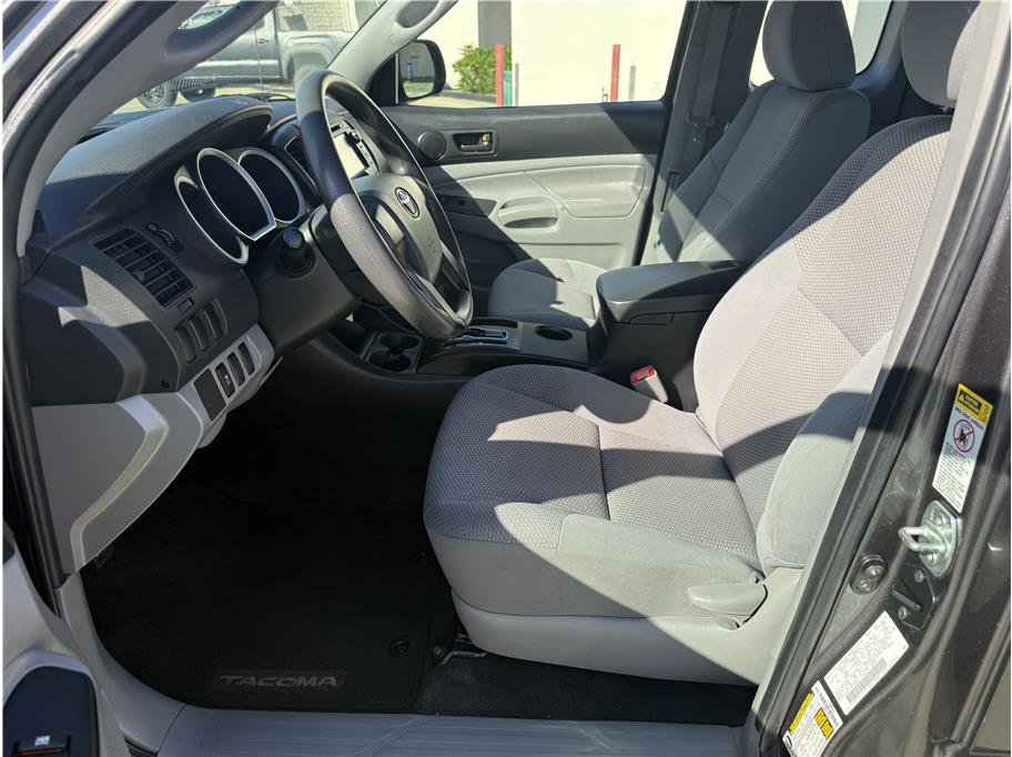 Used 2013 Toyota Tacoma 2WD Access Cab image 12
