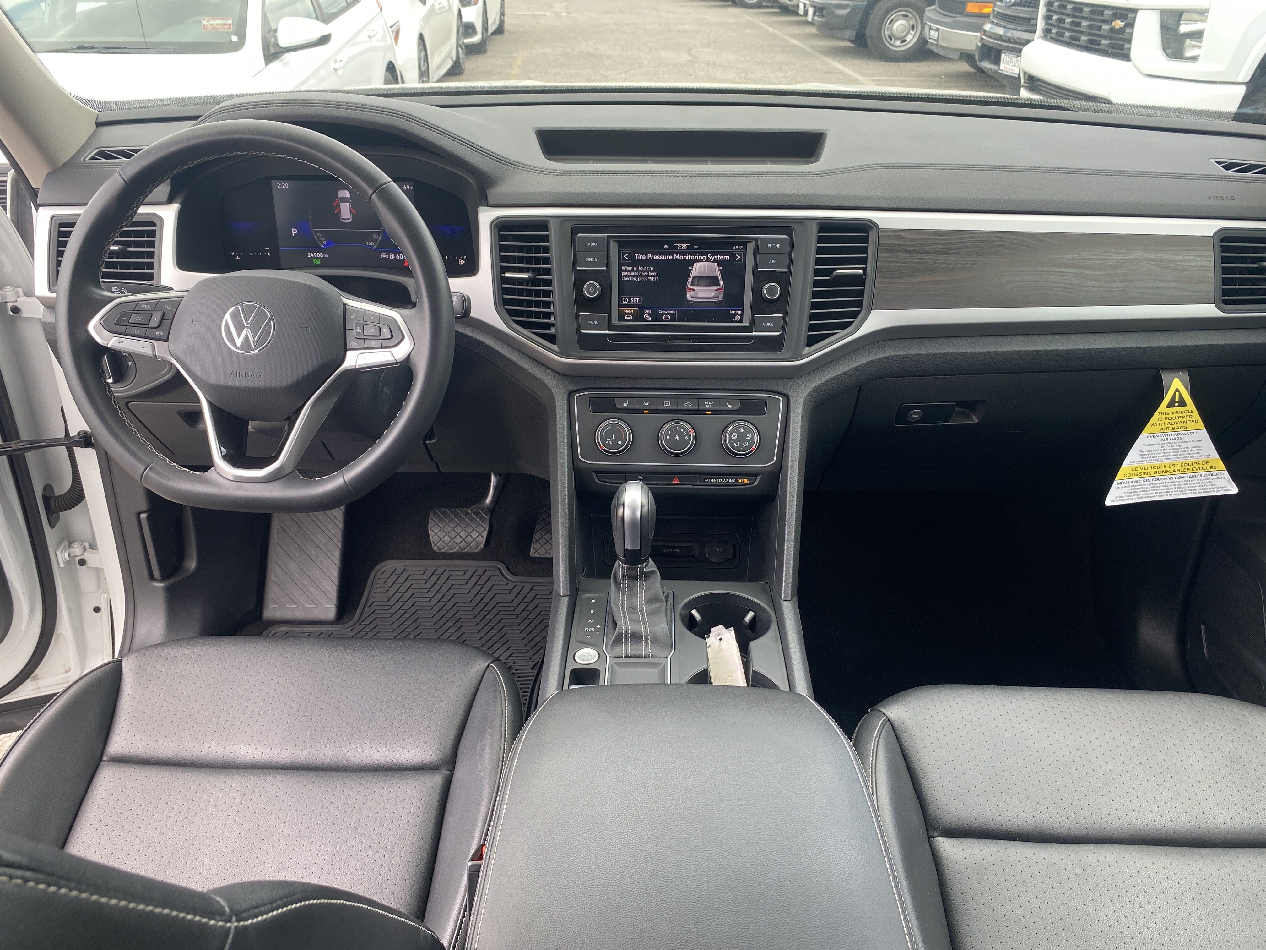 Used 2022 Volkswagen Atlas SE FWD image 22
