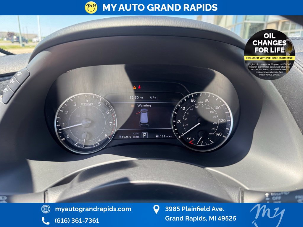 Used 2024 Nissan Armada SV AWD/4WD image 18