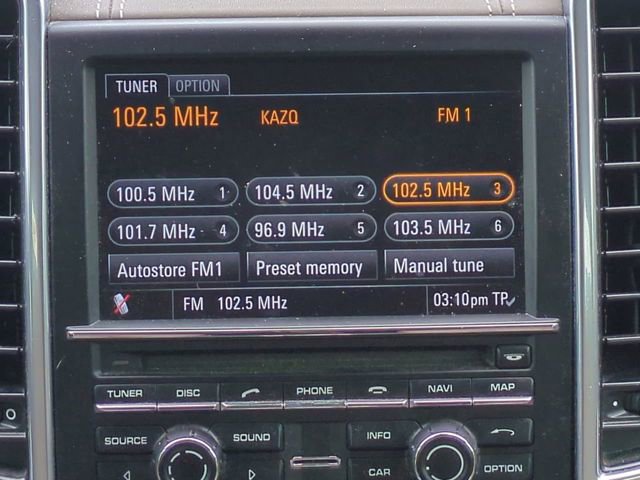 Used 2011 Porsche Cayenne Turbo image 18