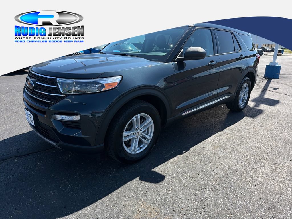 Used 2024 Ford Explorer XLT w/ Equipment Group 202A AWD/4WD image 1