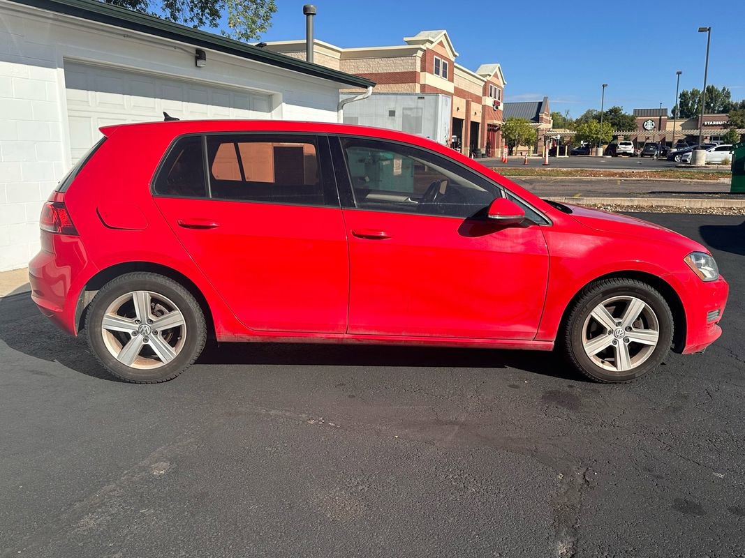 Used 2015 Volkswagen Golf TDI S image 2