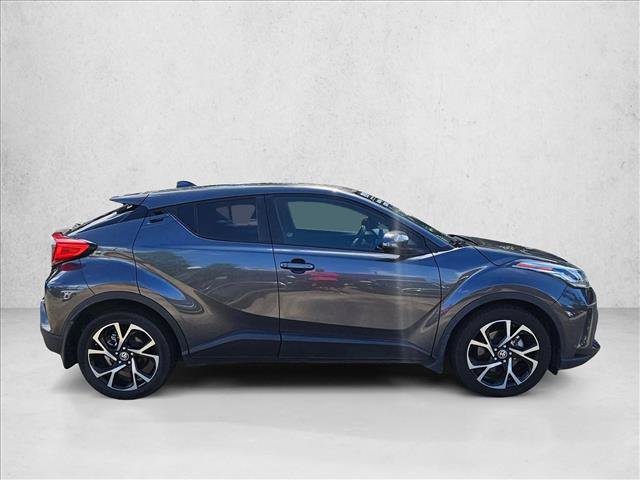 Used 2021 Toyota C-HR XLE FWD image 4