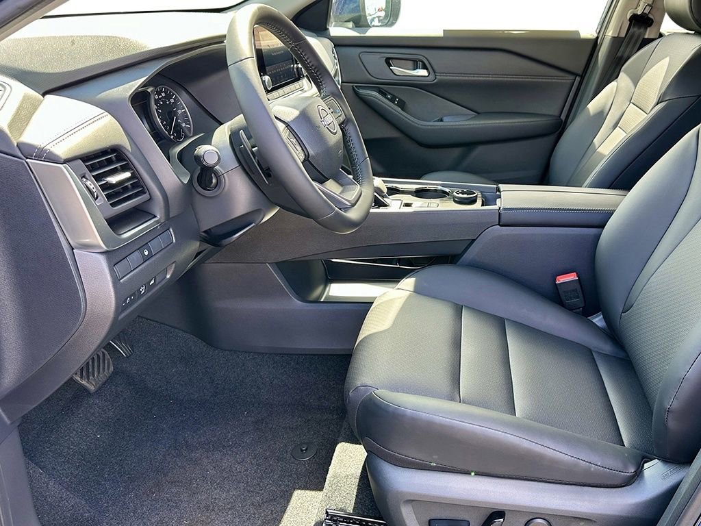 New 2026 Nissan Rogue SV w/ SV Premium Package image 11