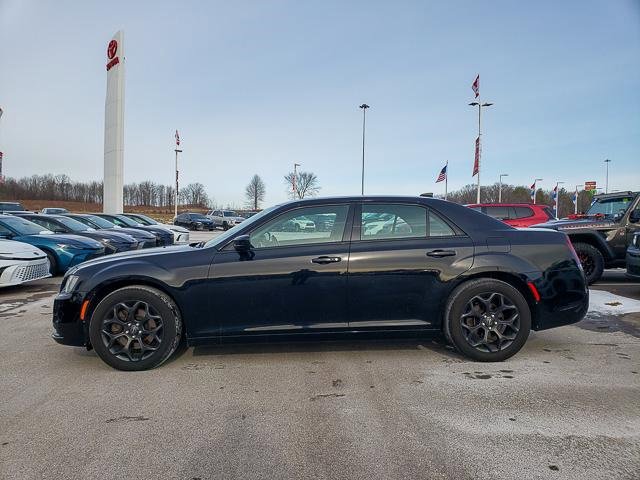 Used 2020 Chrysler 300 Touring w/ Sport Appearance Package image 8