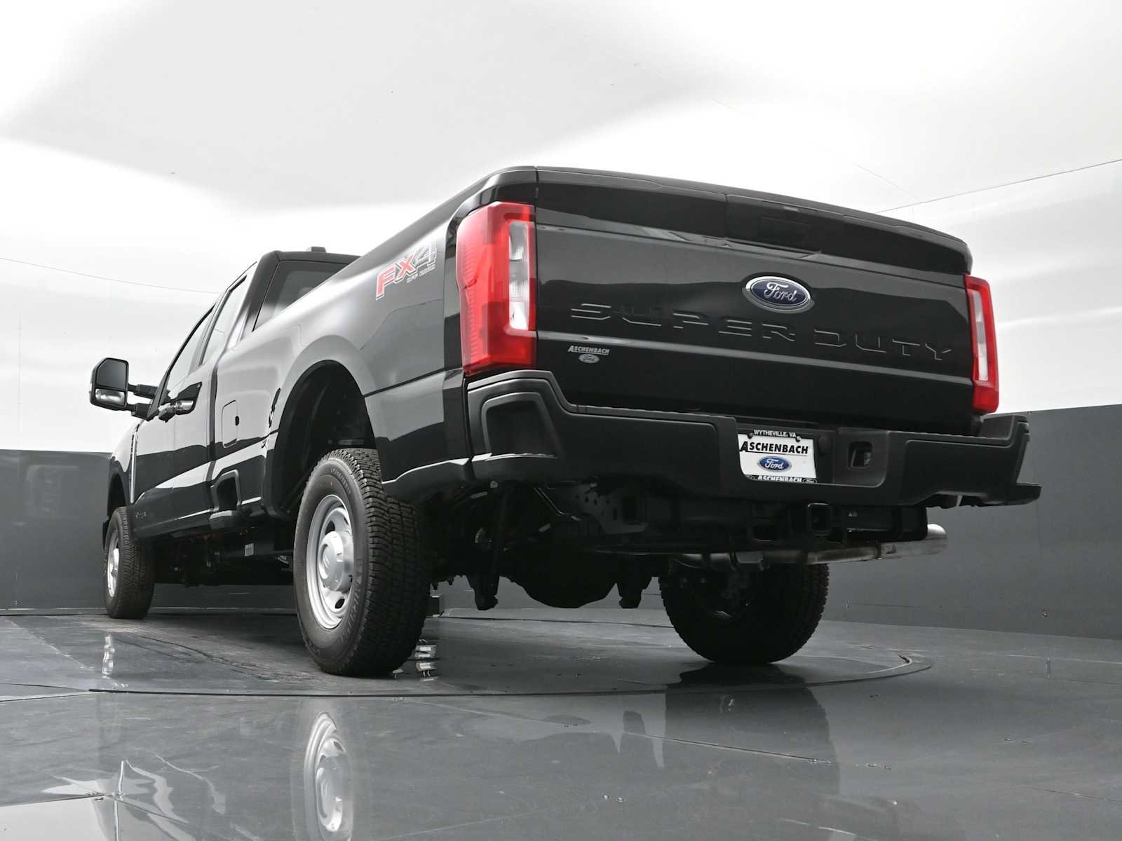 New 2025 Ford F250 XL w/ FX4 Off-Road Package image 22